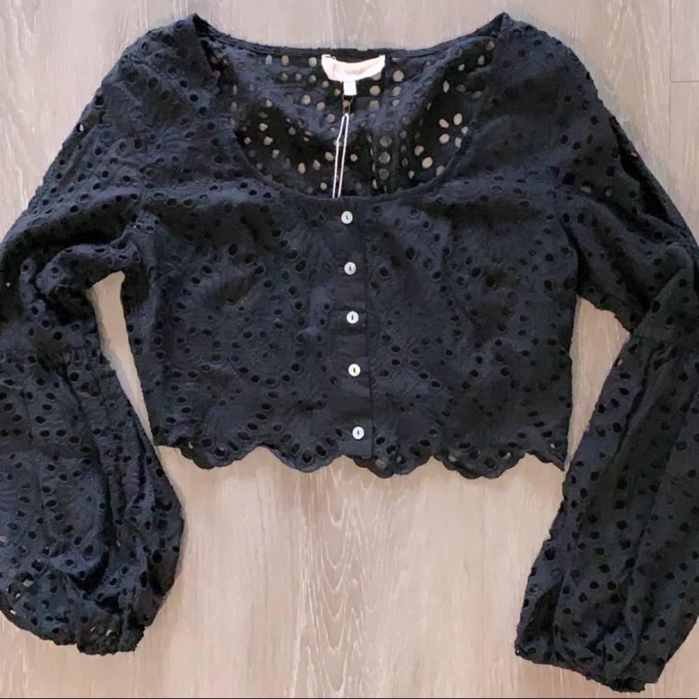 Black crop top